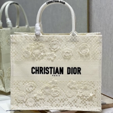 Christian Dior Shopping Bags